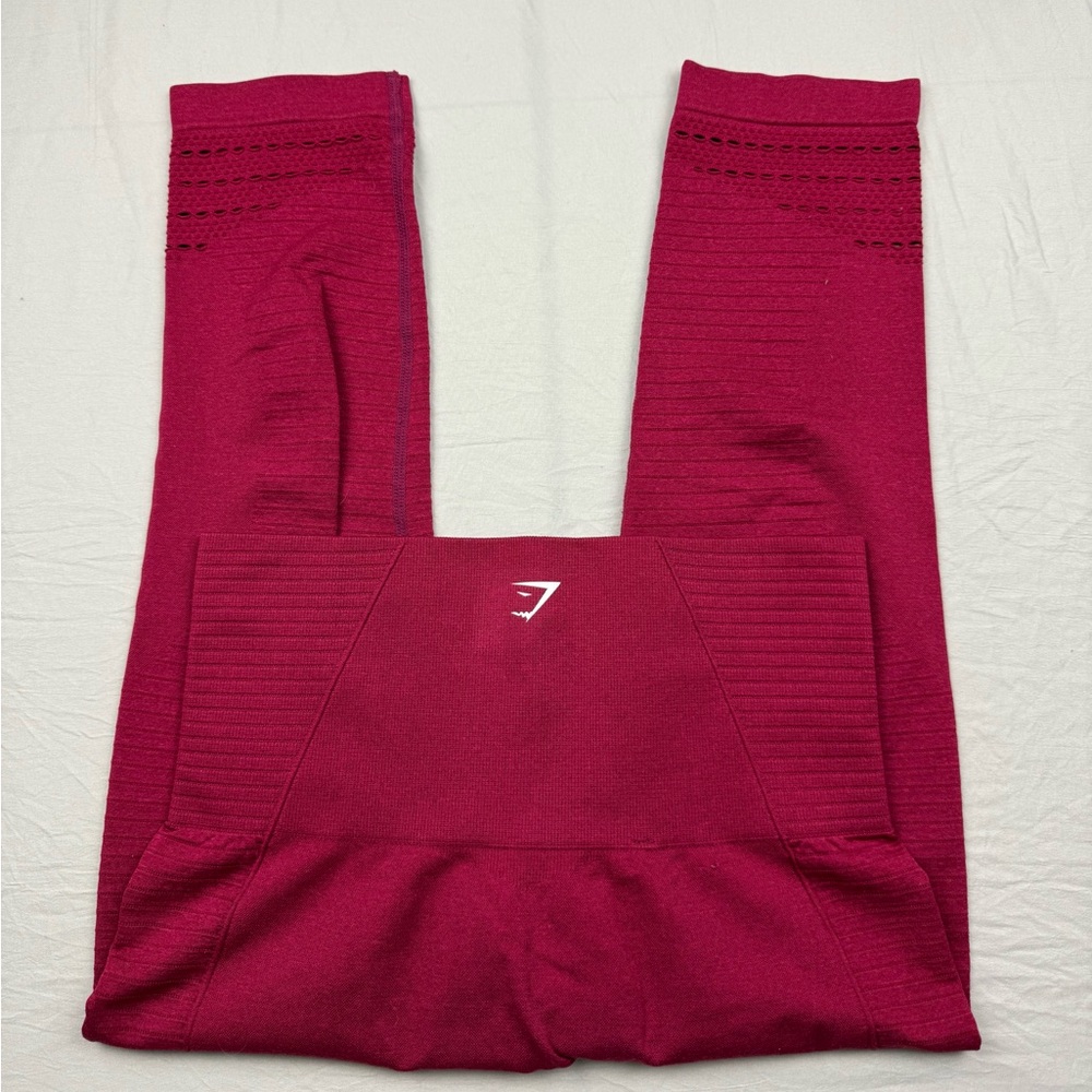 Gymshark Dry Burgundy capri Leggings size small